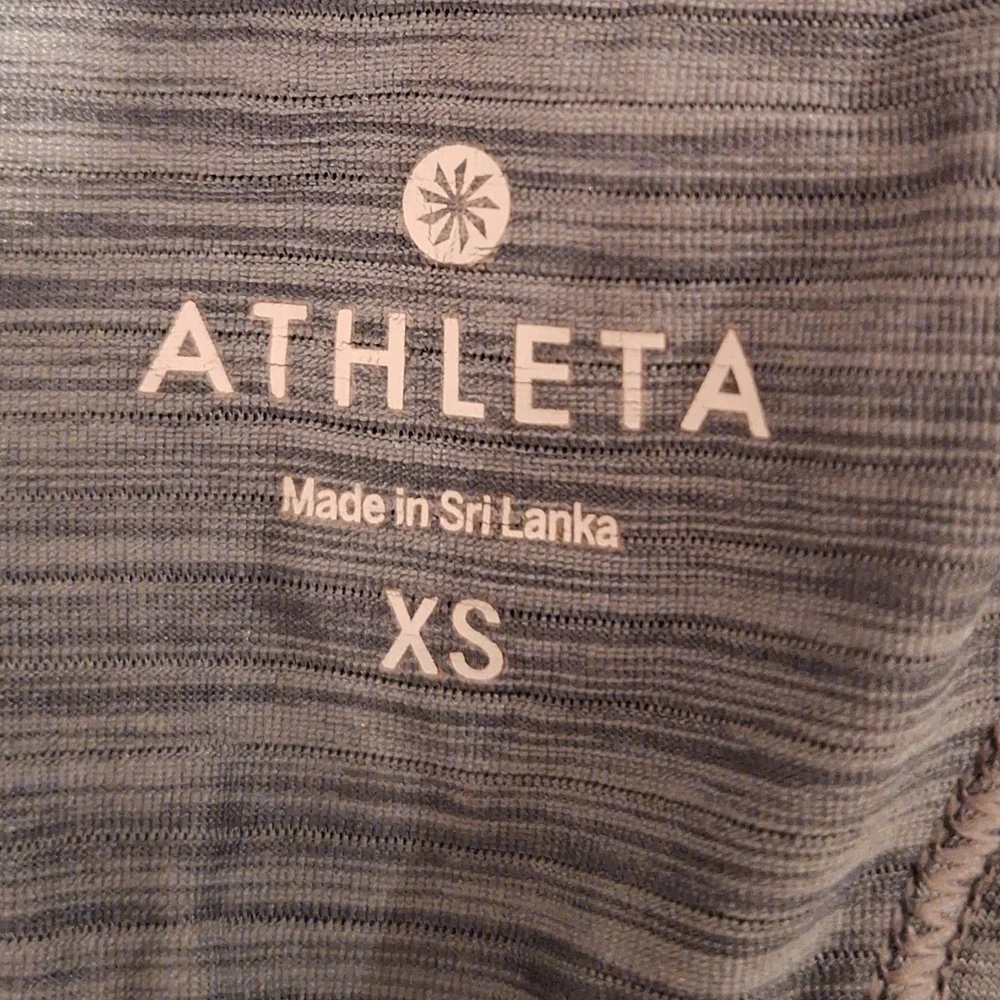 ATHLETA women's dark gray tank top. Size XS - Picture 5 of 6